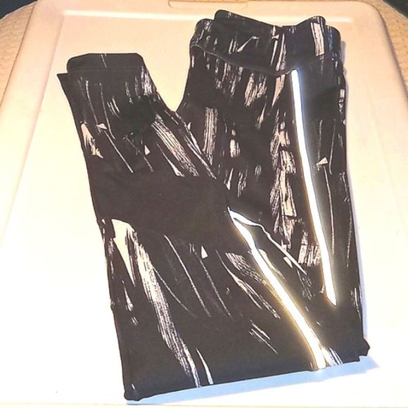 USAPRO BLACK AND WHITE LEGGINGS WITH MESH BOTTOM/AND GLOW IN THE DARK STRIPES - Picture 1 of 4